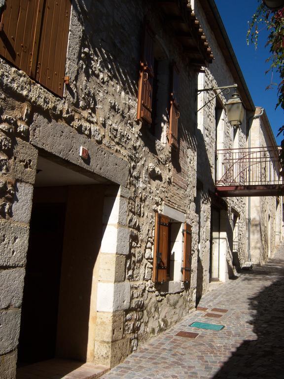 Petit Gite Des Augustins Monflanquin Exteriér fotografie