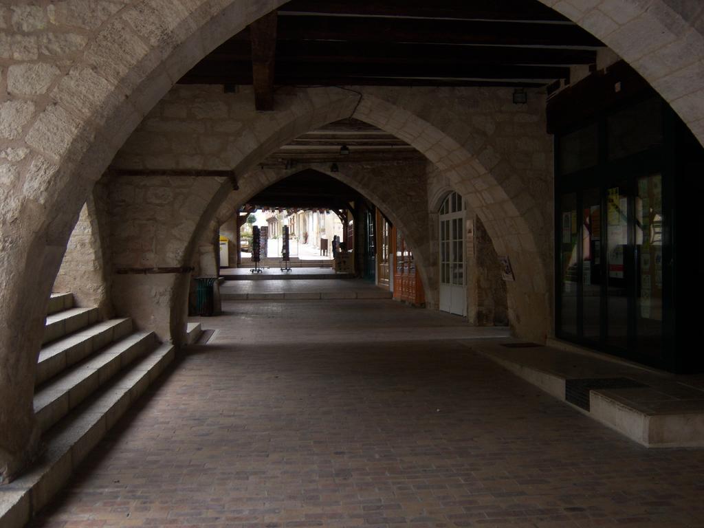 Petit Gite Des Augustins Monflanquin Exteriér fotografie
